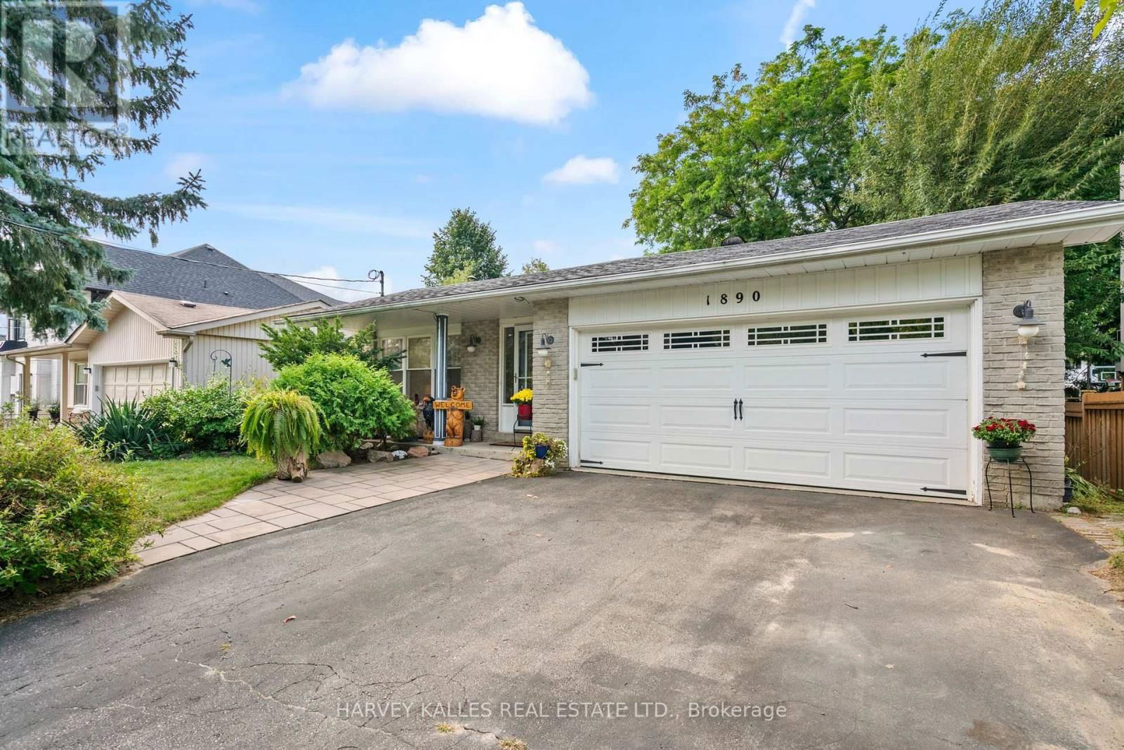1890 SPRUCE HILL ROAD Image 34