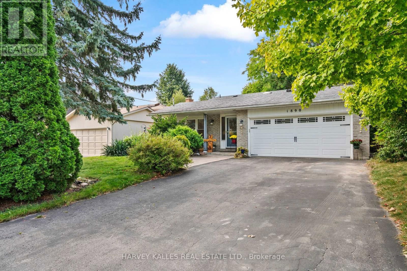 1890 SPRUCE HILL ROAD Image 35