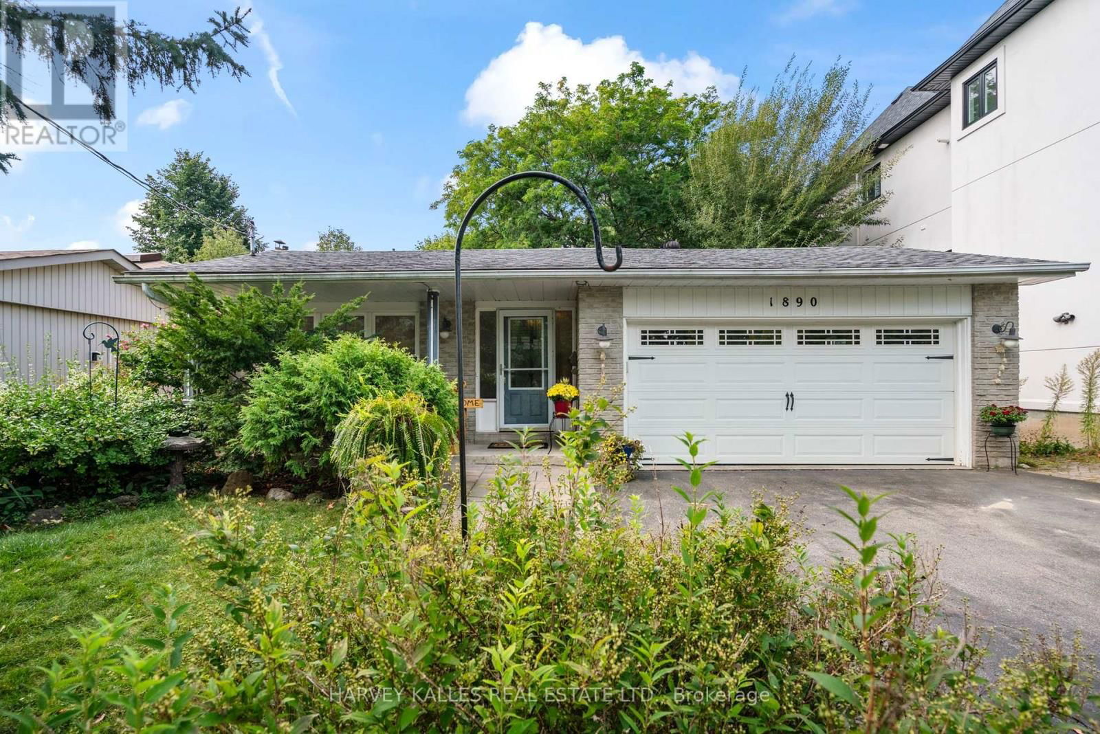 1890 SPRUCE HILL ROAD Image 36