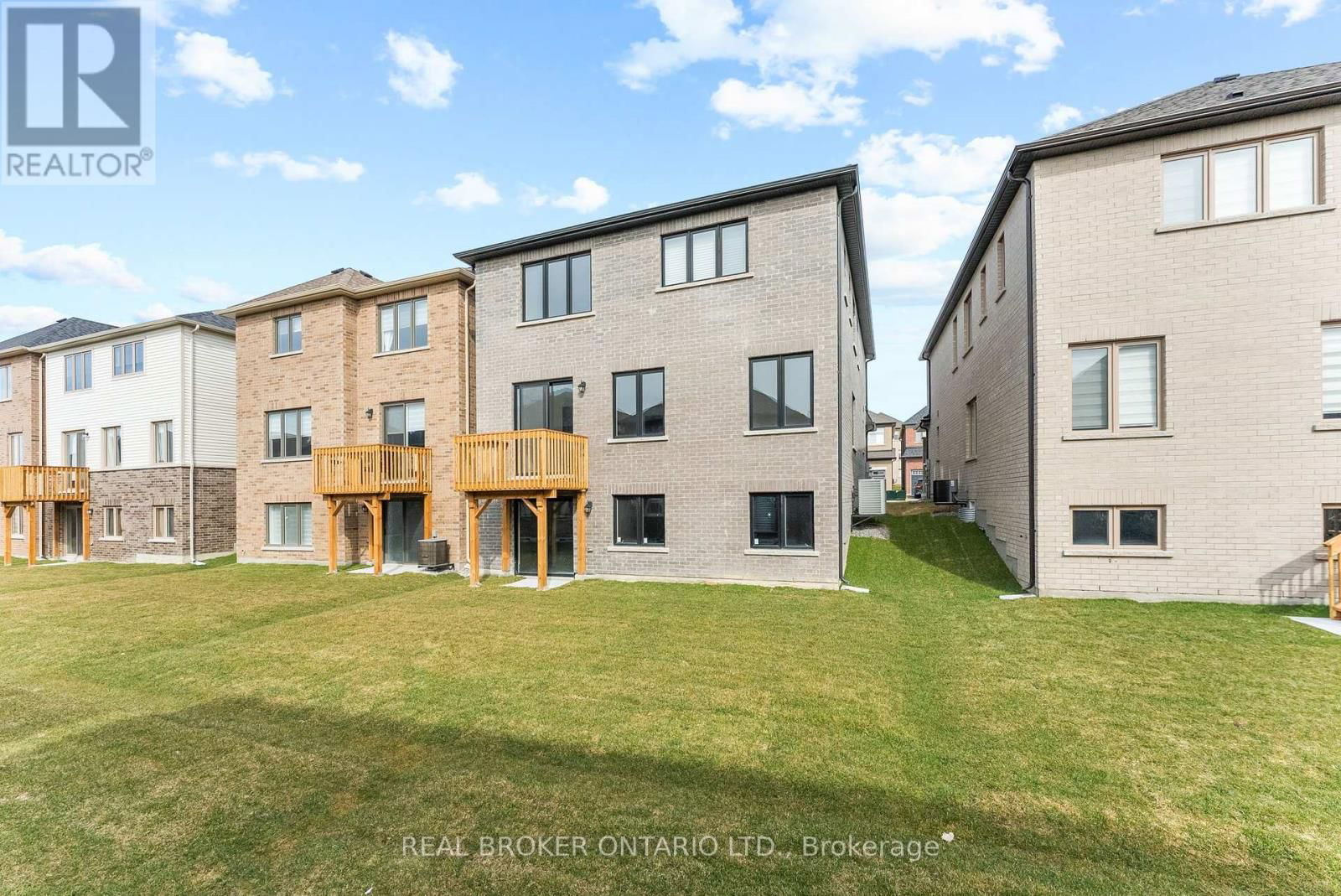 2072 CHRIS MASON STREET Image 38