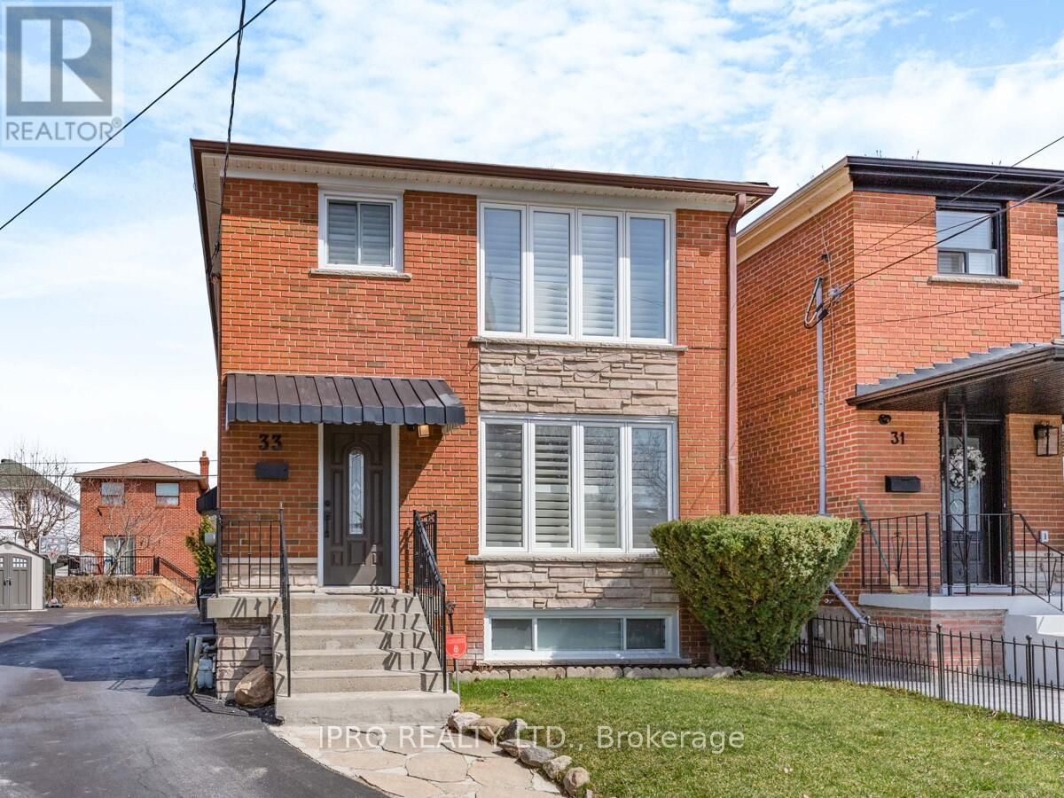 33 EVERETT CRESCENT Image 1