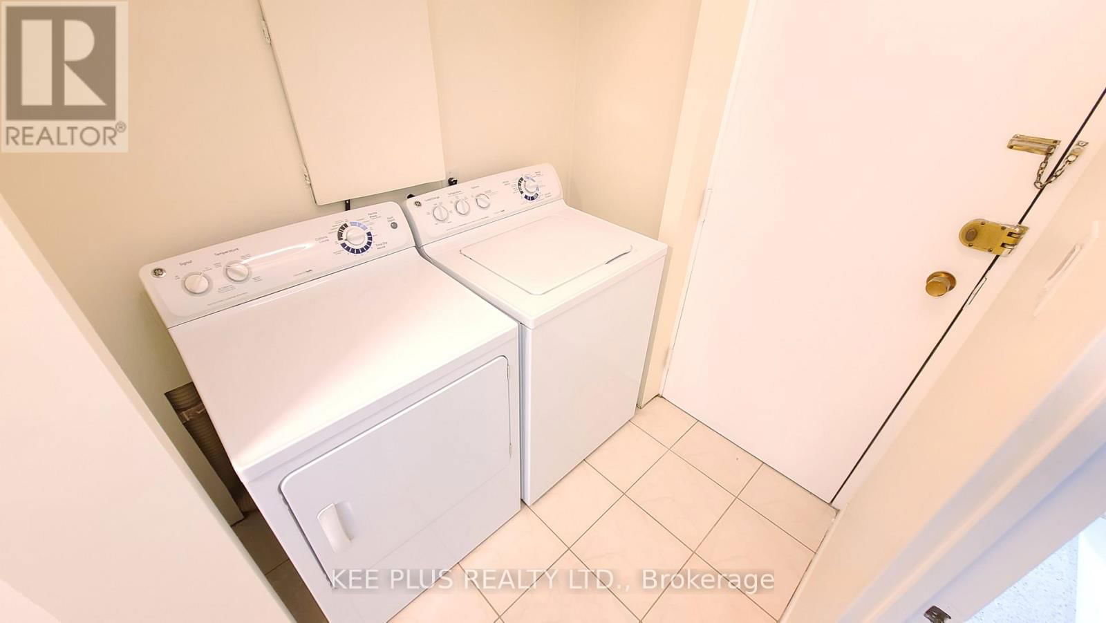 2055 - 100 MORNELLE COURT Image 12