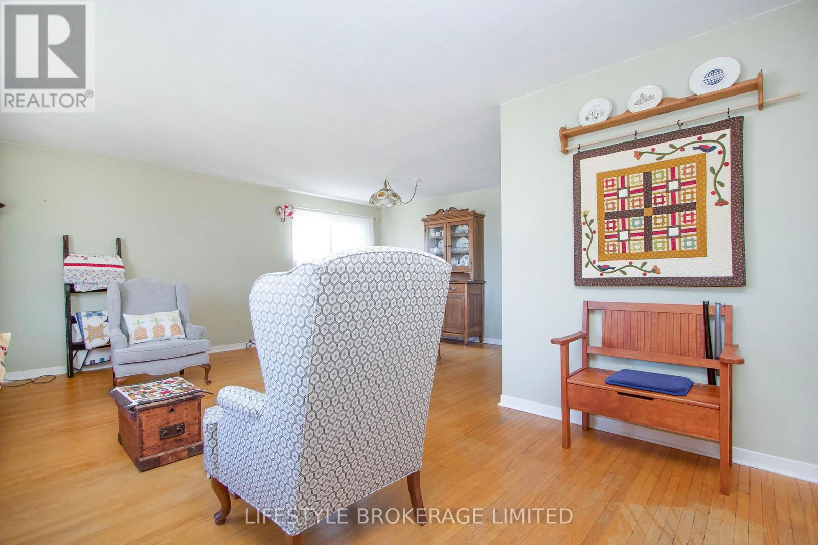40 ASH STREET Image 13