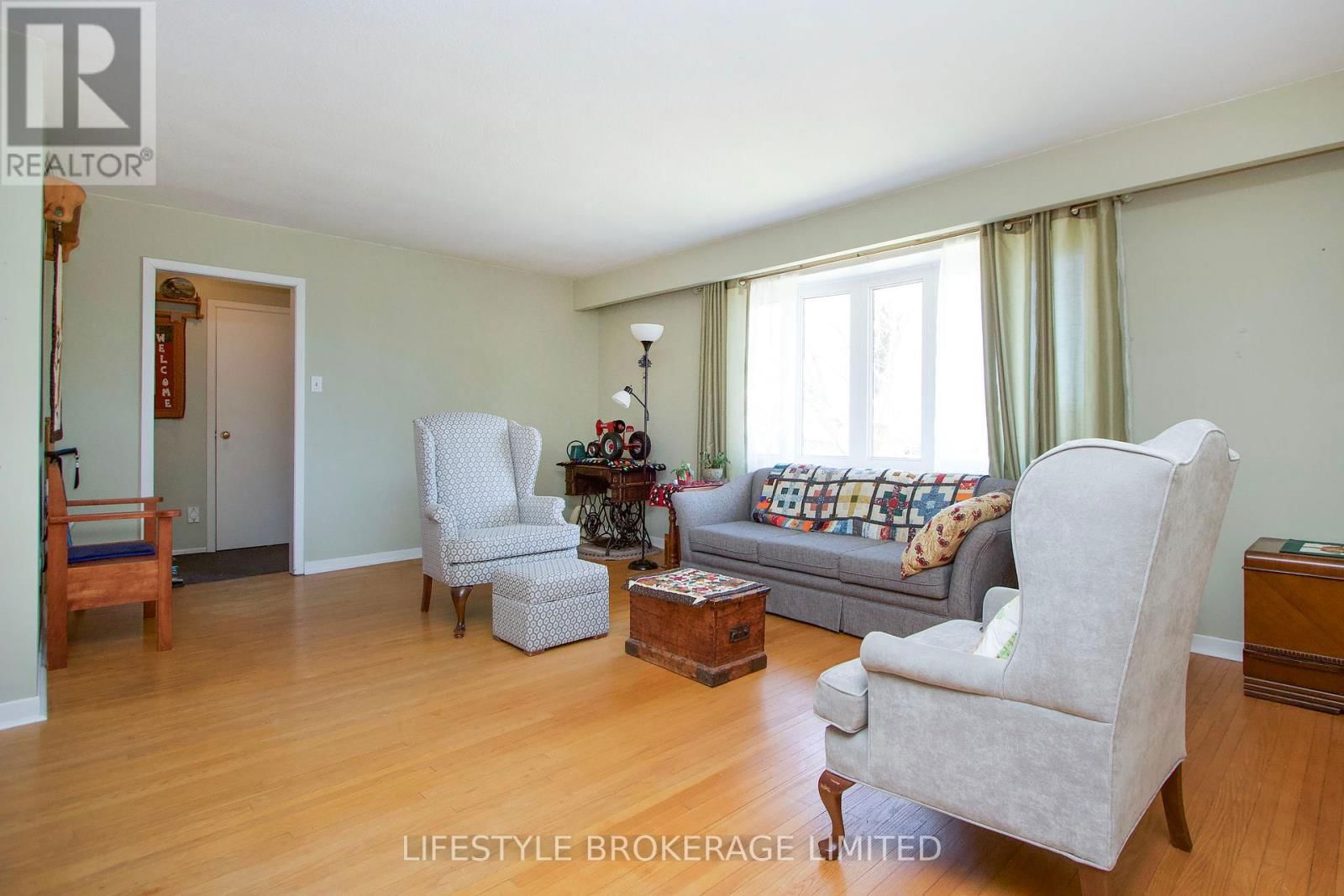 40 ASH STREET Image 15