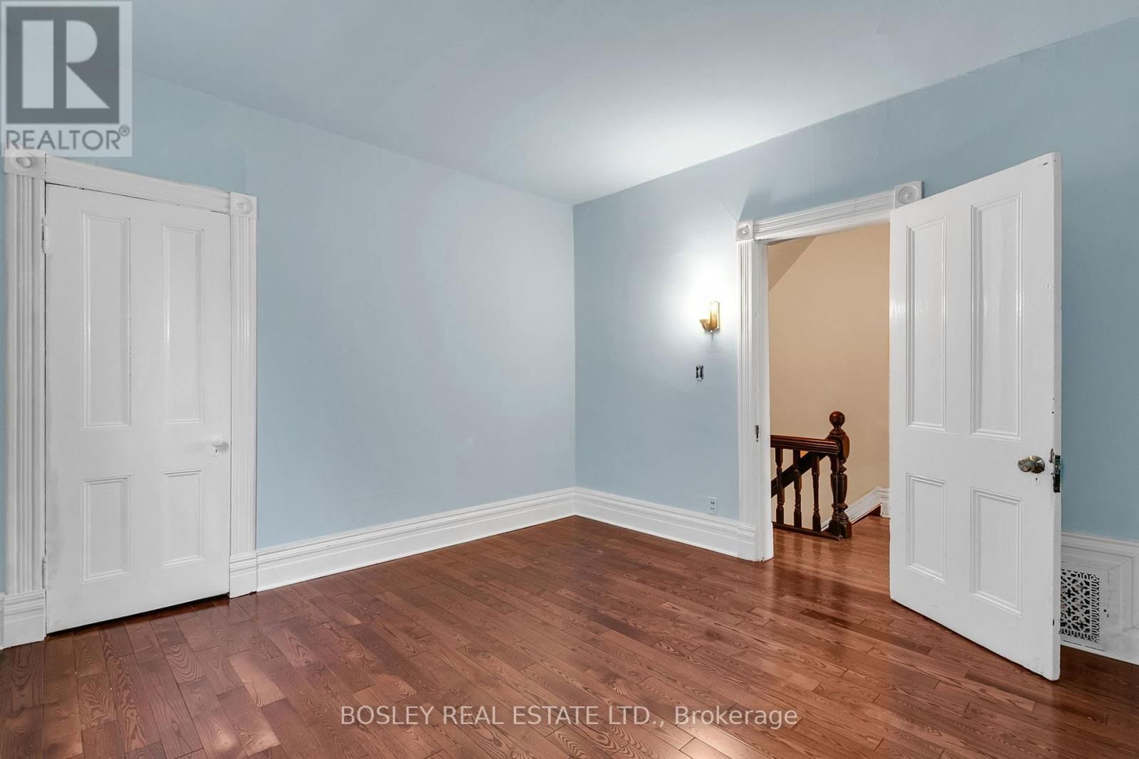 133 CARLAW AVENUE Image 12