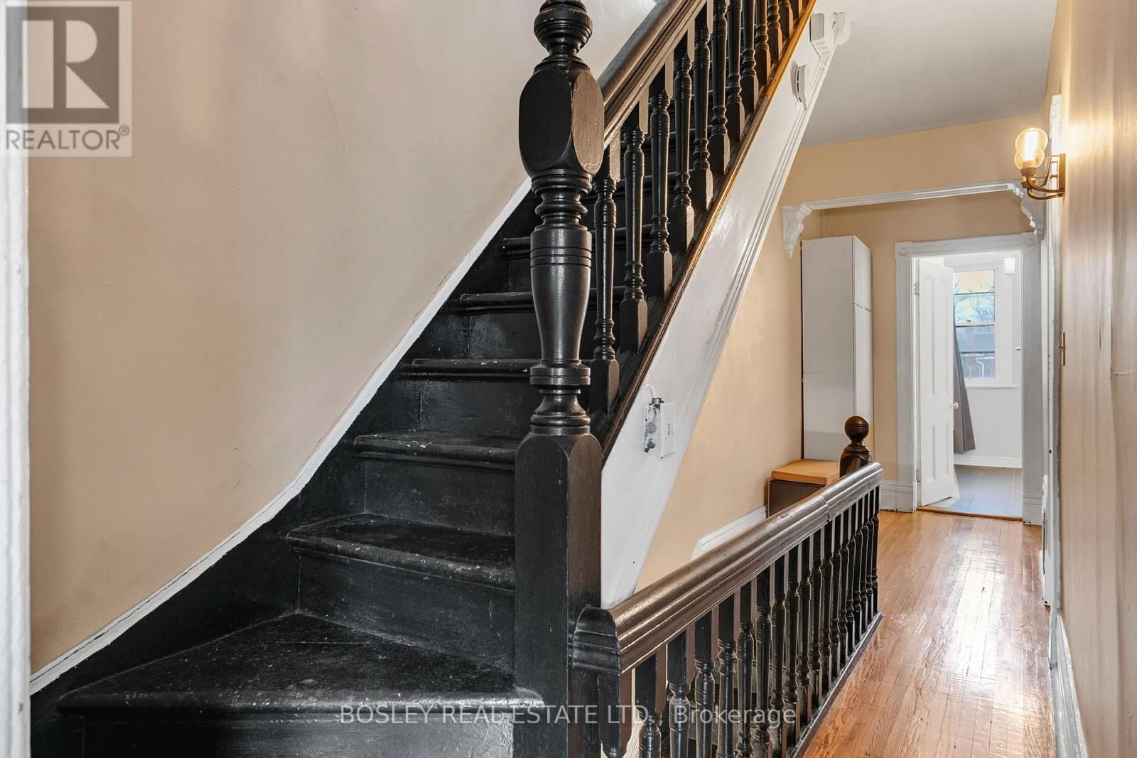 133 CARLAW AVENUE Image 14