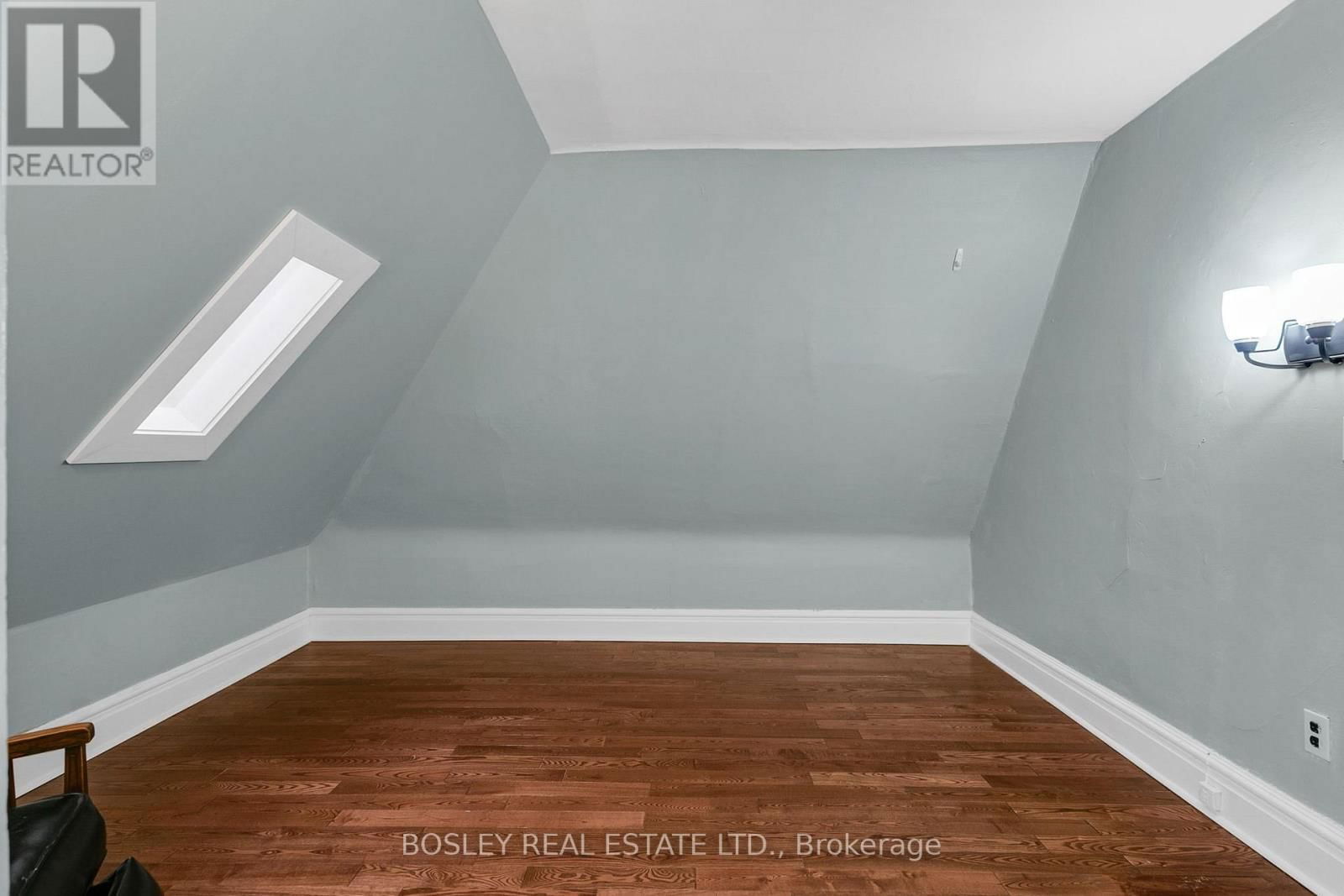 133 CARLAW AVENUE Image 16
