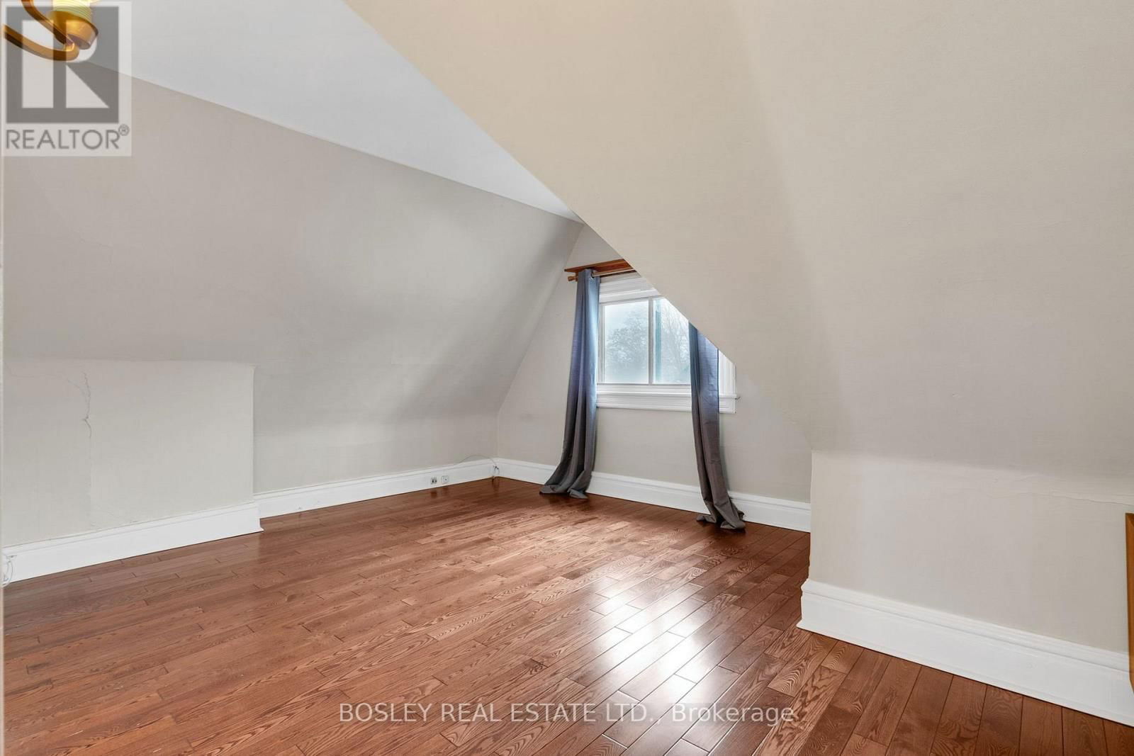 133 CARLAW AVENUE Image 18