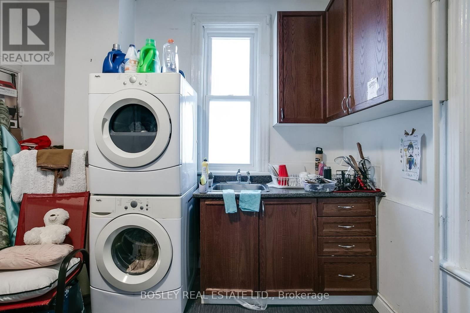 133 CARLAW AVENUE Image 32