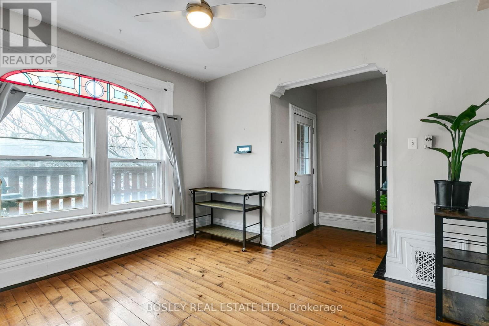 133 CARLAW AVENUE Image 4