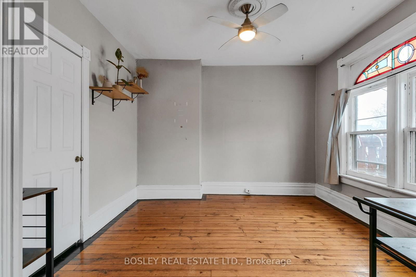133 CARLAW AVENUE Image 6