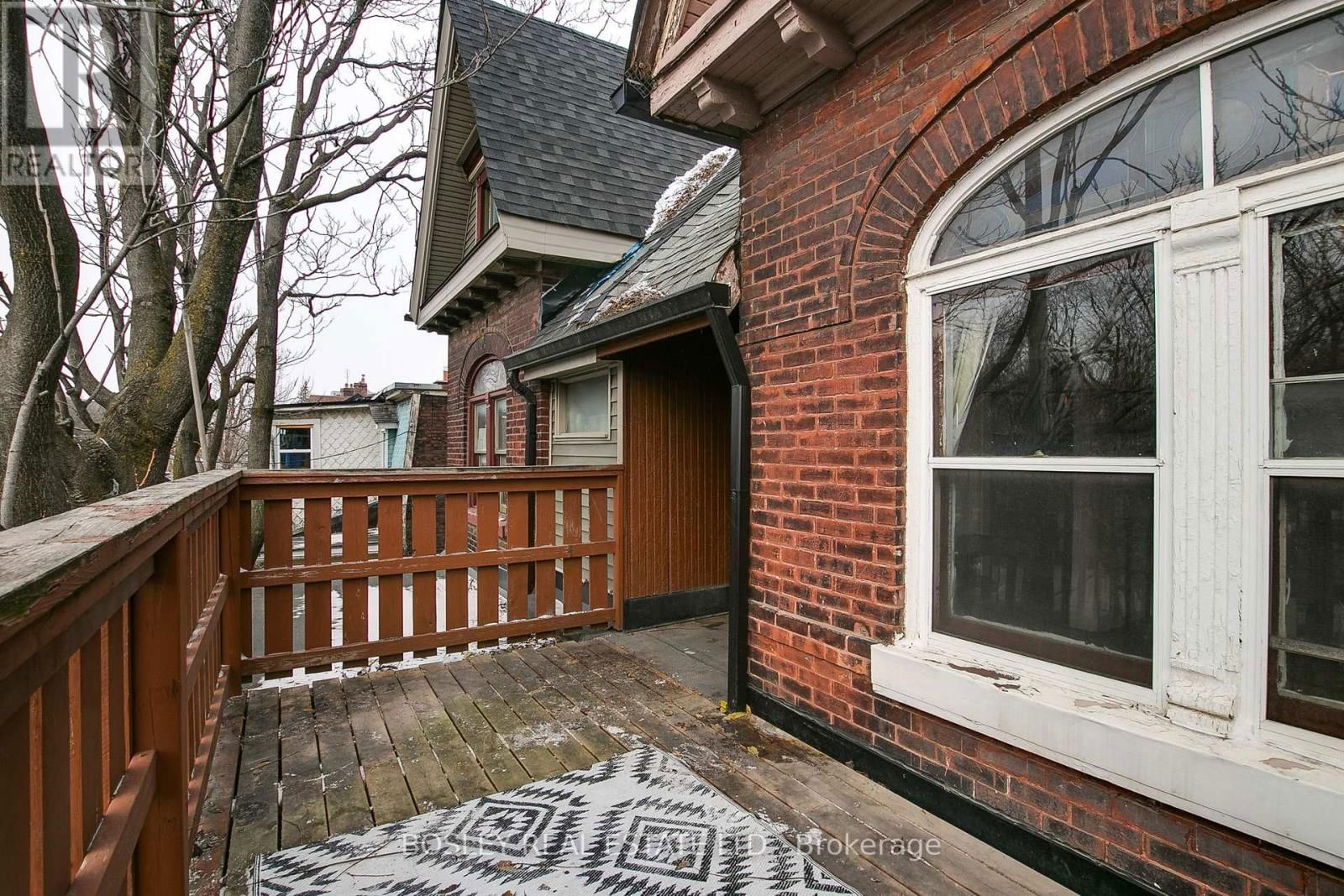 133 CARLAW AVENUE Image 7