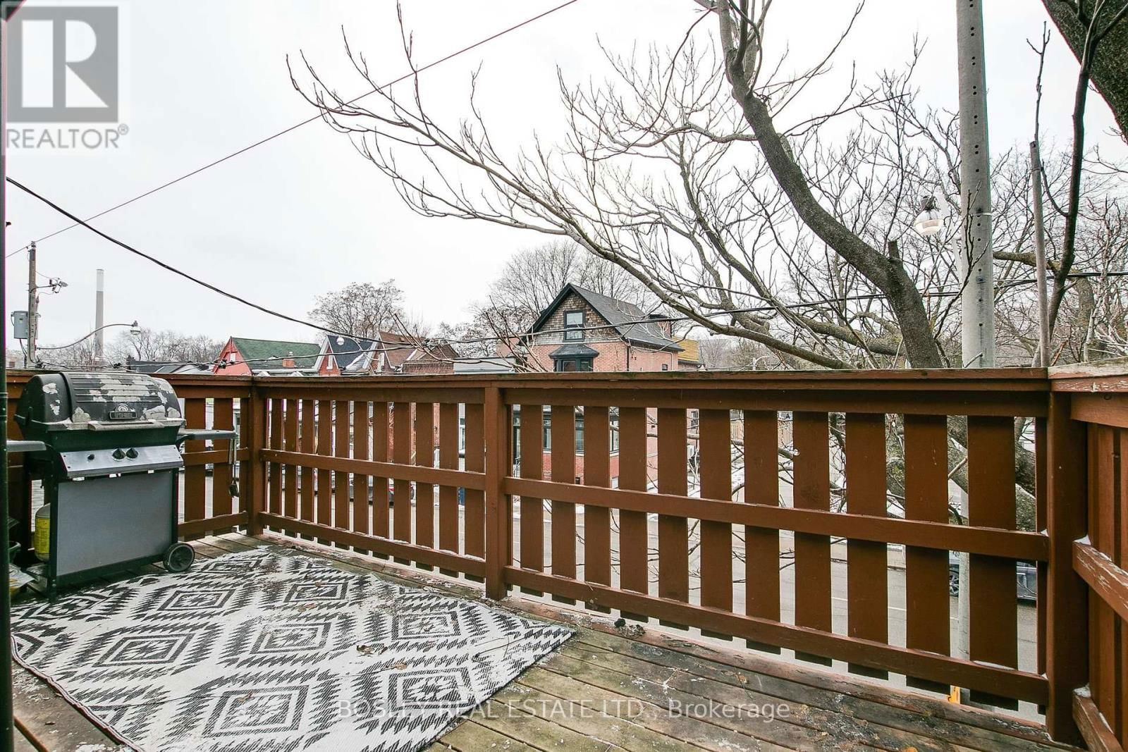133 CARLAW AVENUE Image 8