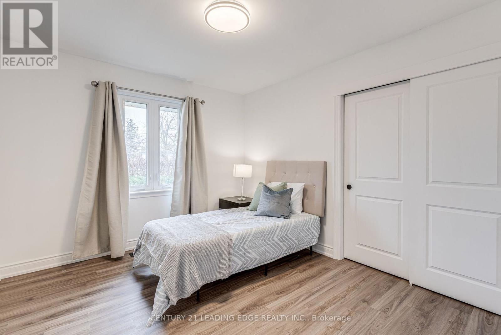 116 BROADVIEW AVENUE Image 15