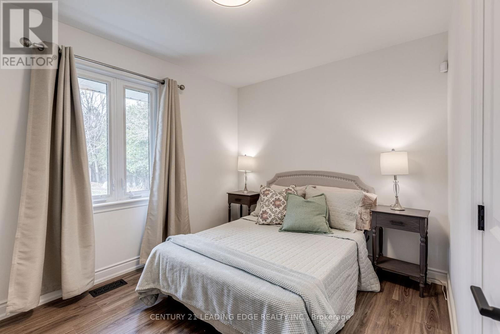 116 BROADVIEW AVENUE Image 19