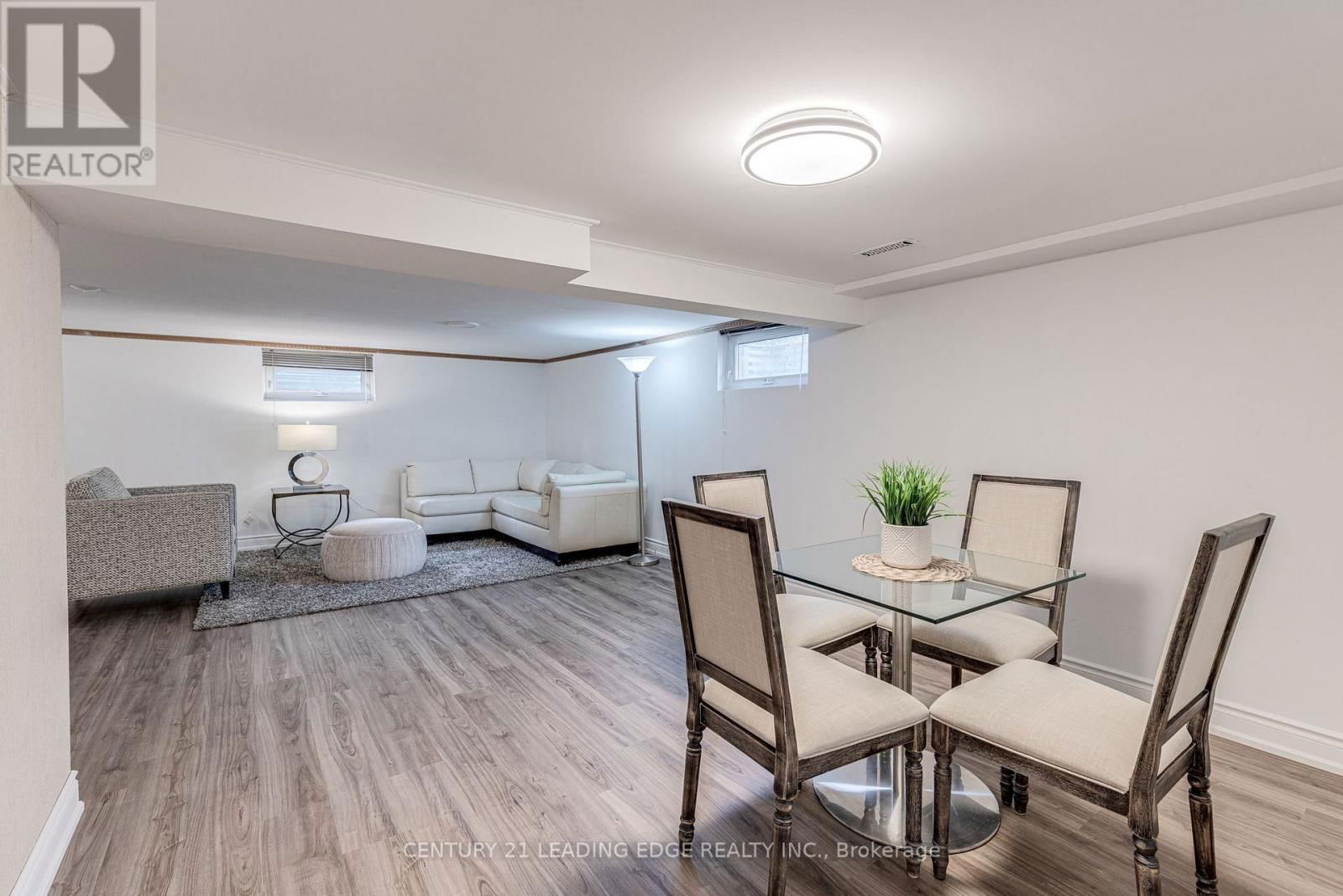 116 BROADVIEW AVENUE Image 23