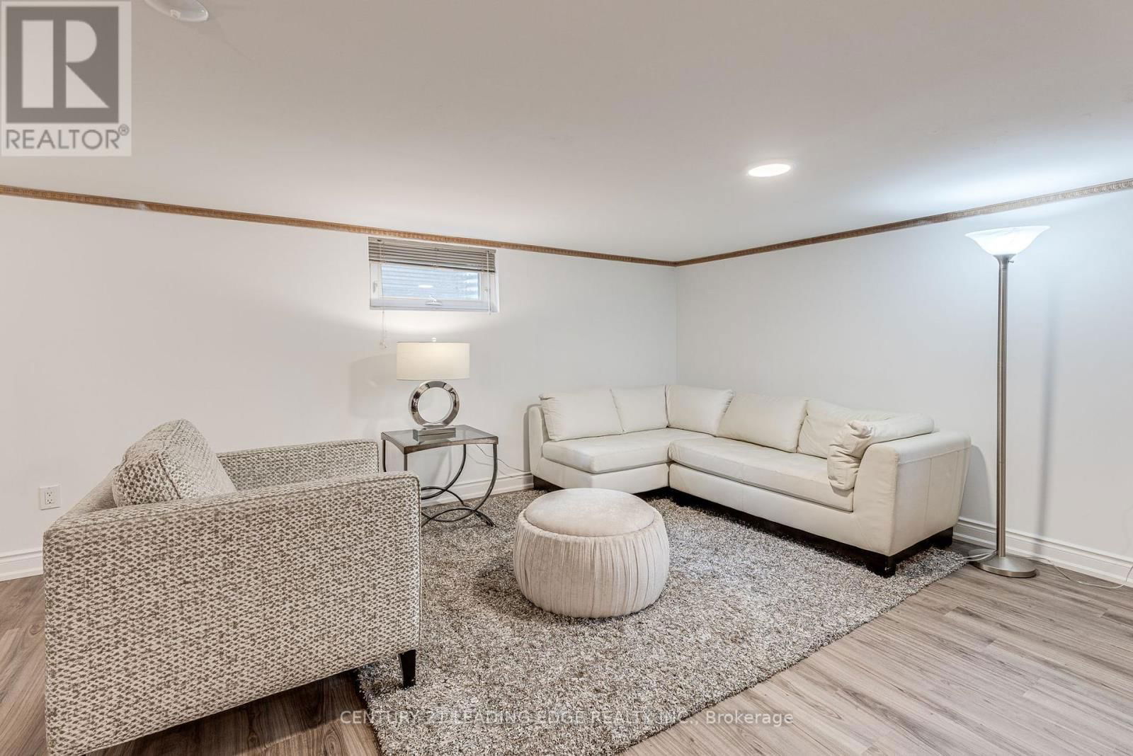 116 BROADVIEW AVENUE Image 25