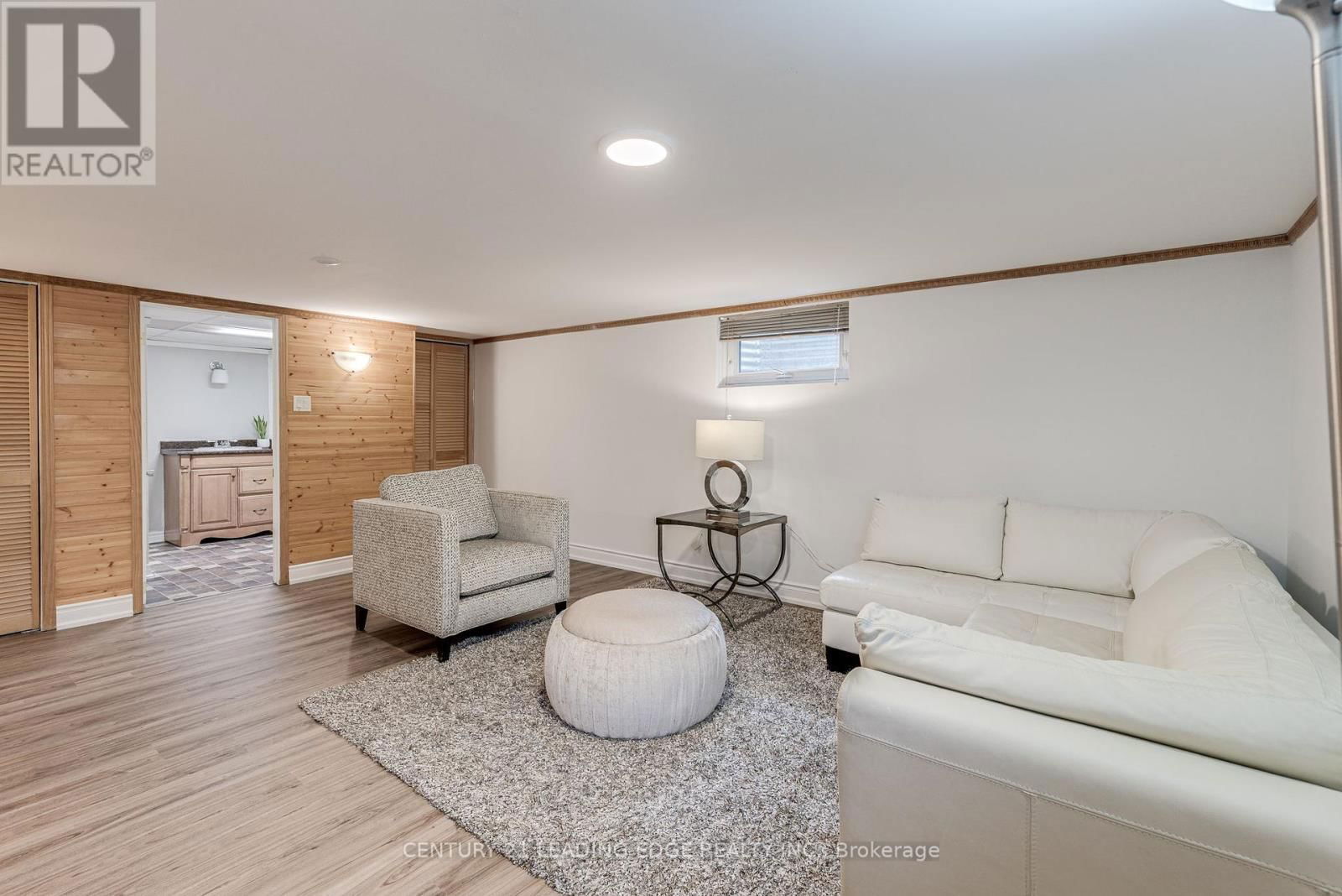 116 BROADVIEW AVENUE Image 26