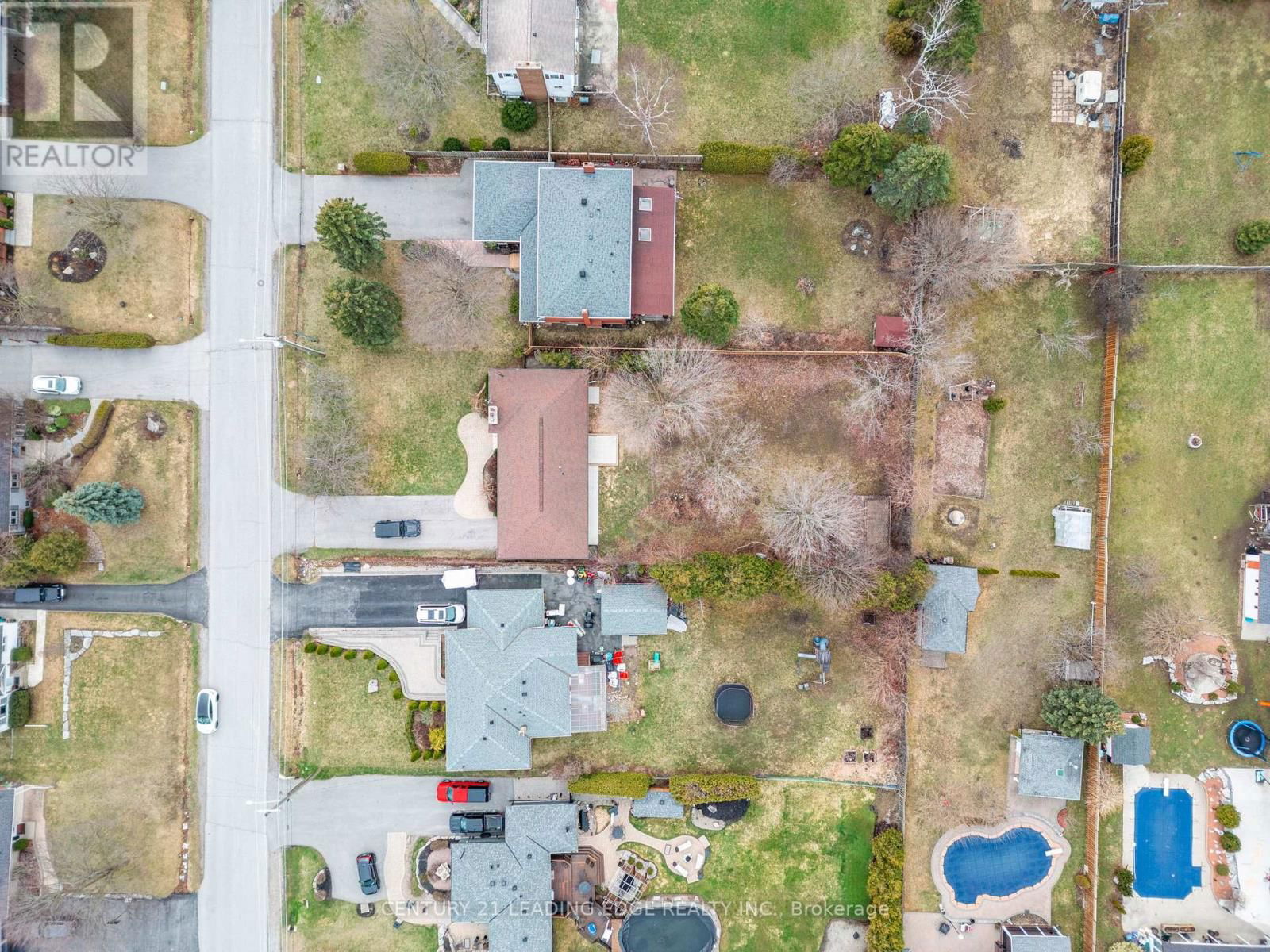 116 BROADVIEW AVENUE Image 36