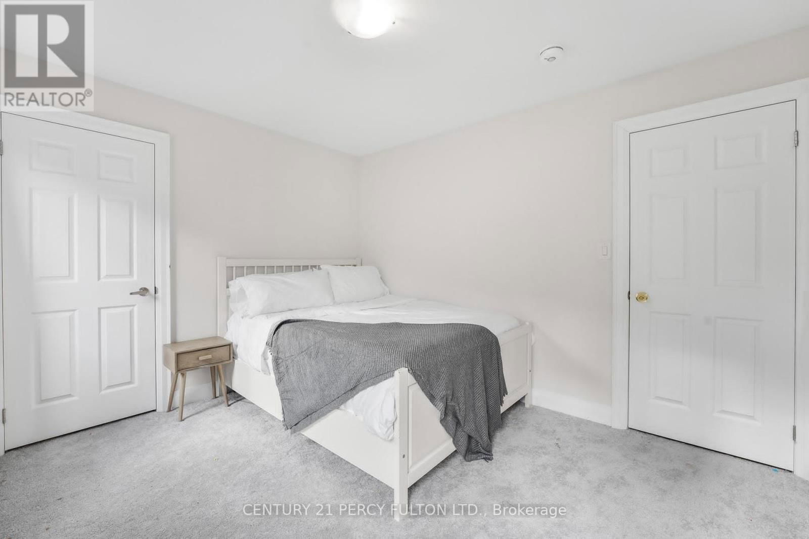 343 NORTHGLEN BOULEVARD WEST Image 11