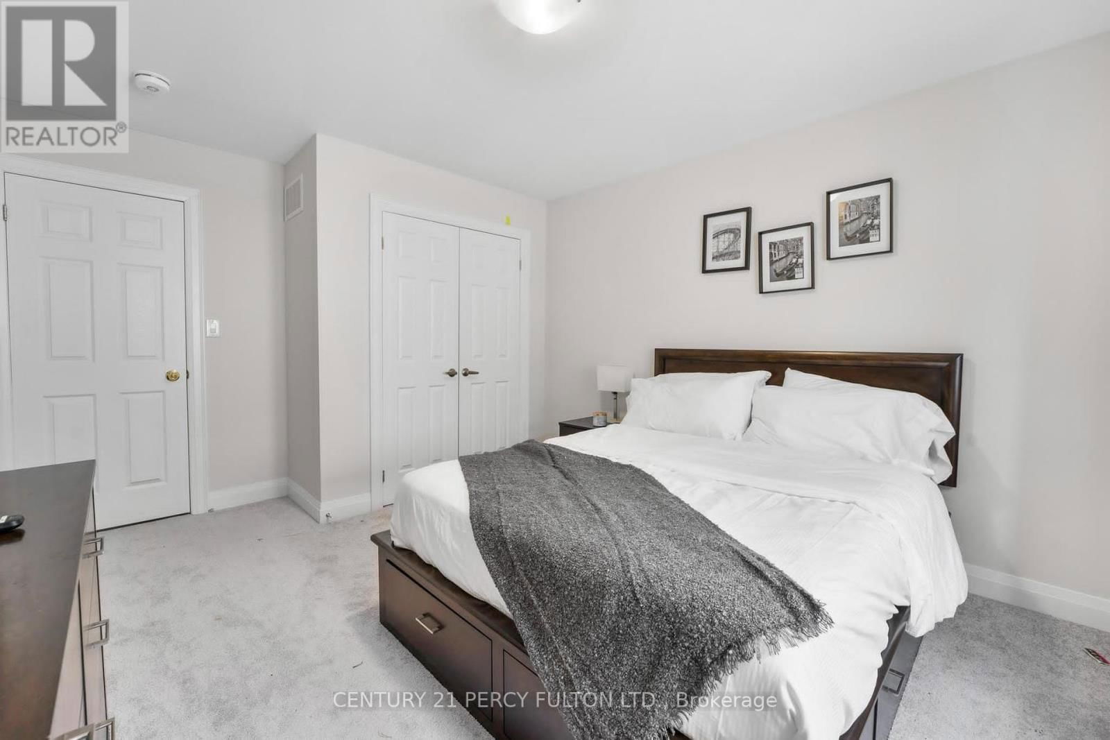343 NORTHGLEN BOULEVARD WEST Image 14