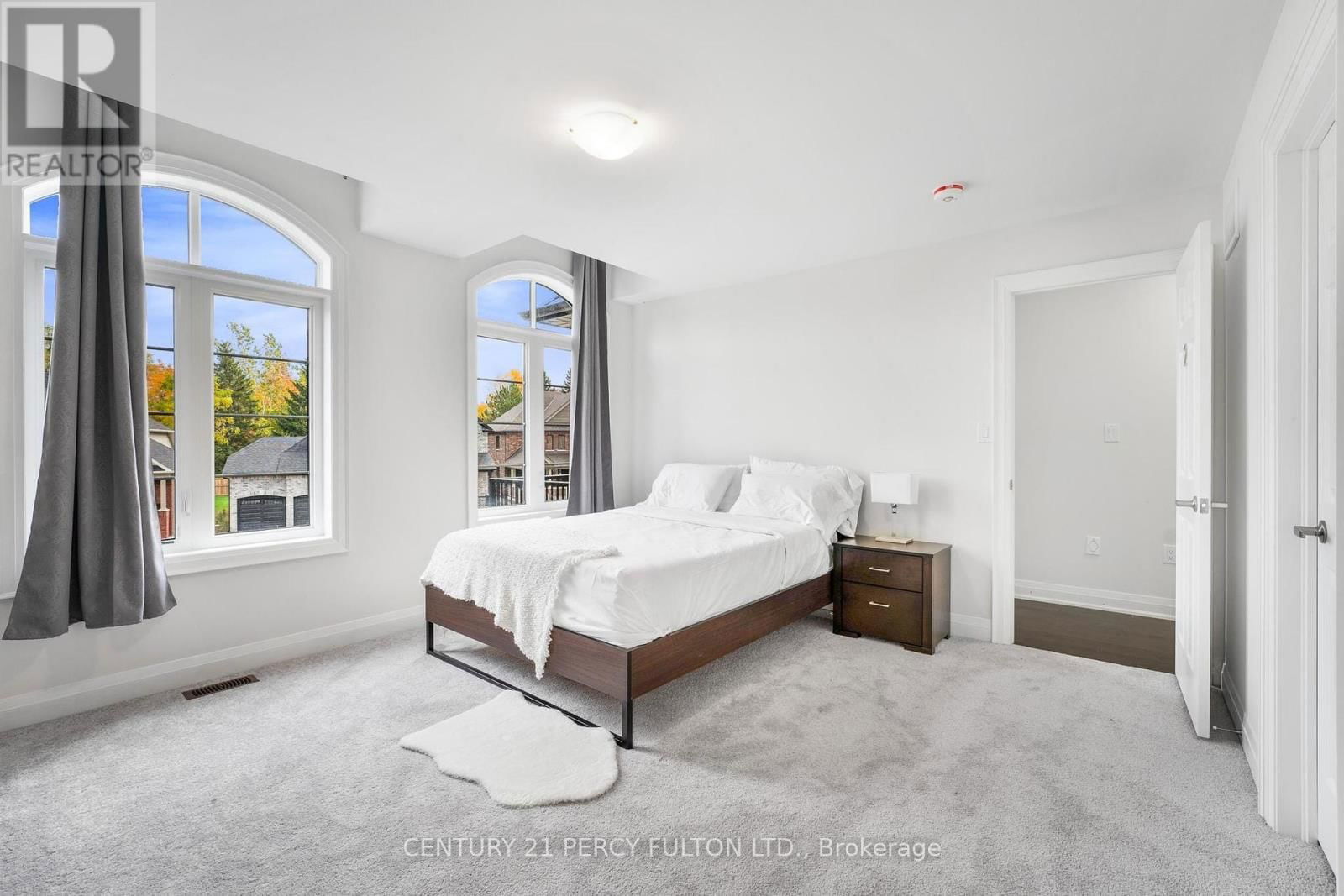 343 NORTHGLEN BOULEVARD WEST Image 25