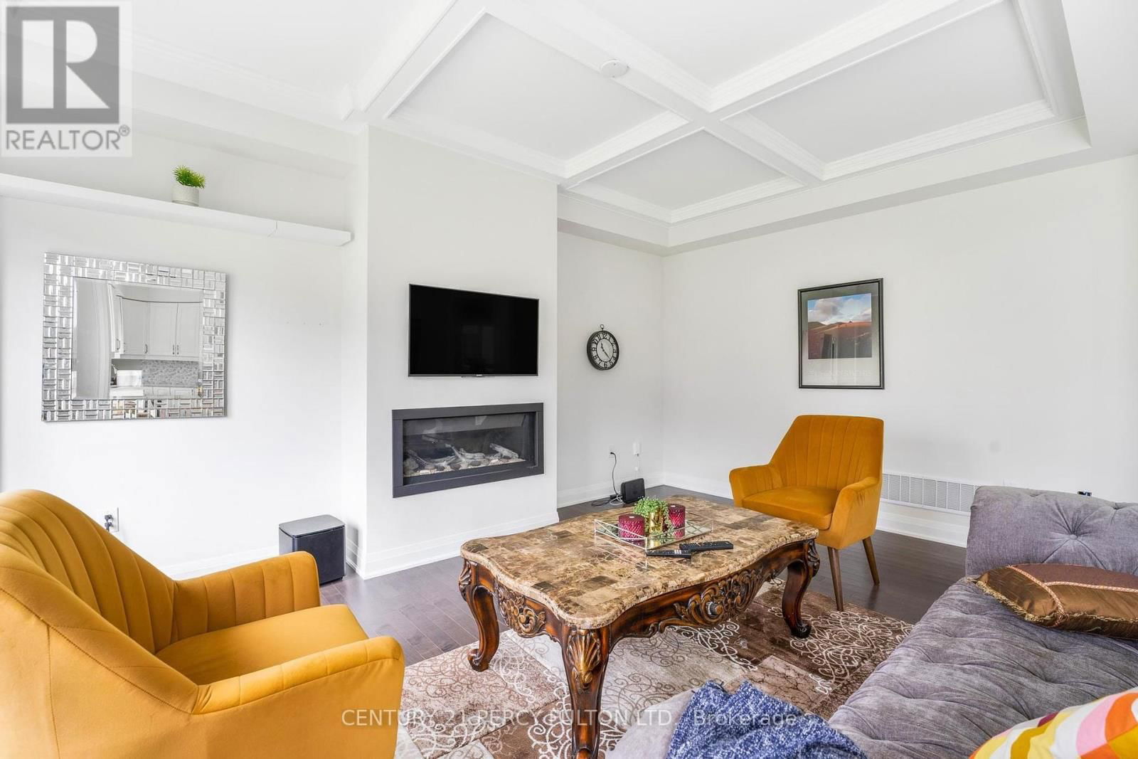 343 NORTHGLEN BOULEVARD WEST Image 4