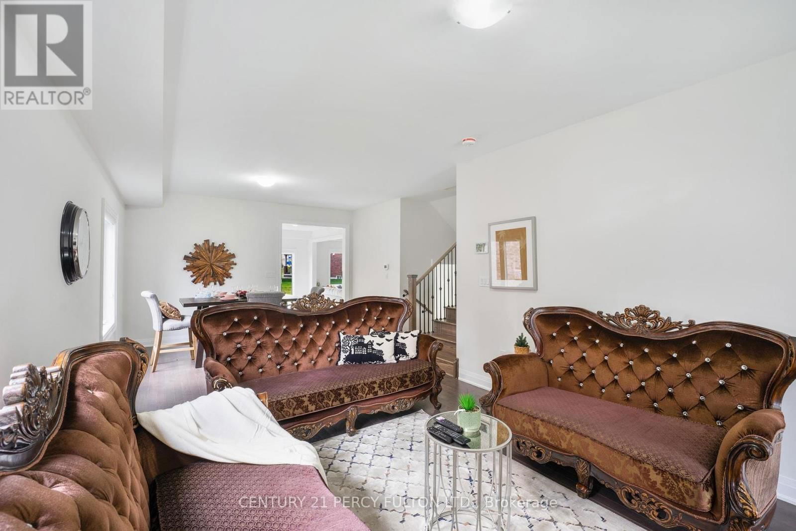 343 NORTHGLEN BOULEVARD WEST Image 7