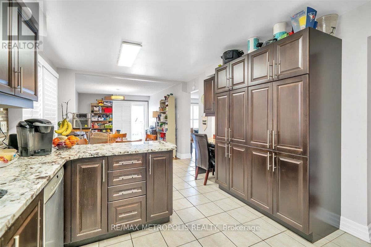 1125 CEDARCROFT CRESCENT Image 26