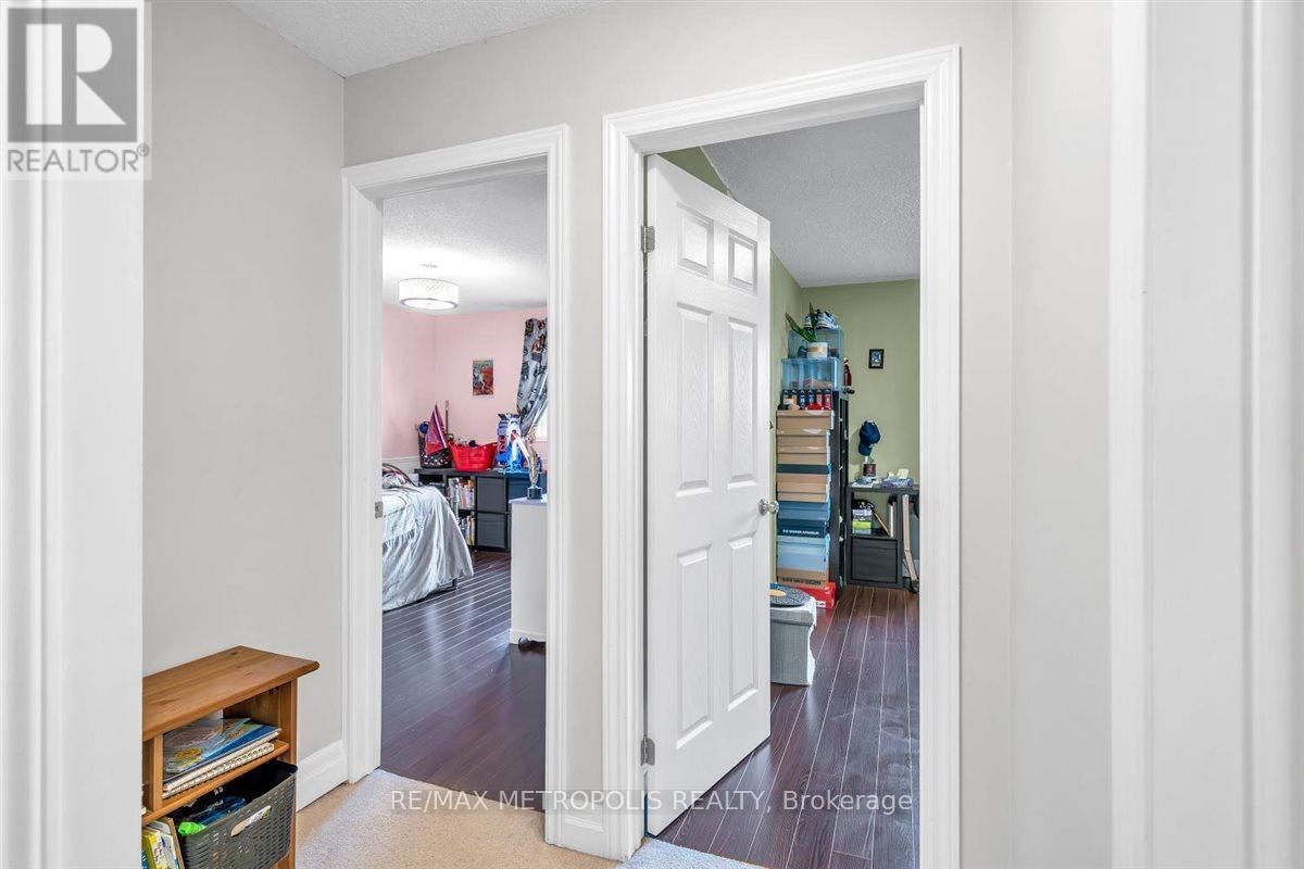 1125 CEDARCROFT CRESCENT Image 30