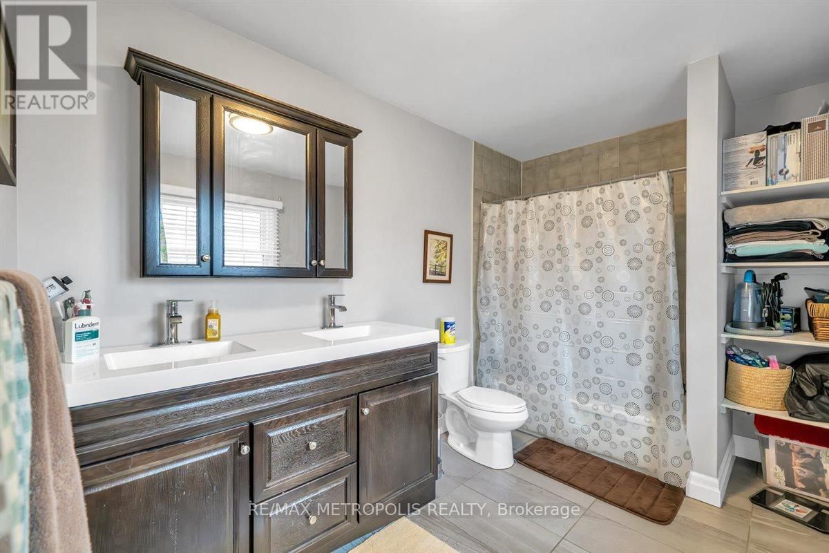 1125 CEDARCROFT CRESCENT Image 32
