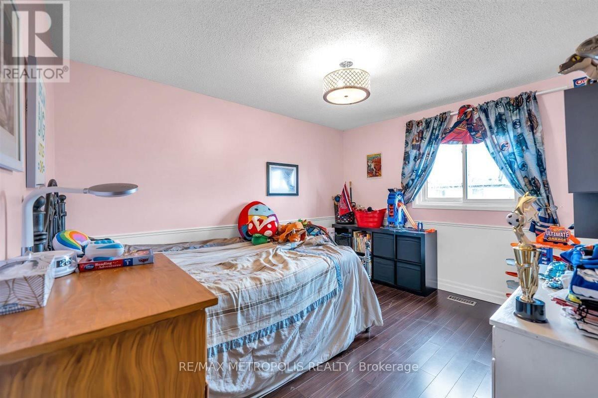 1125 CEDARCROFT CRESCENT Image 34