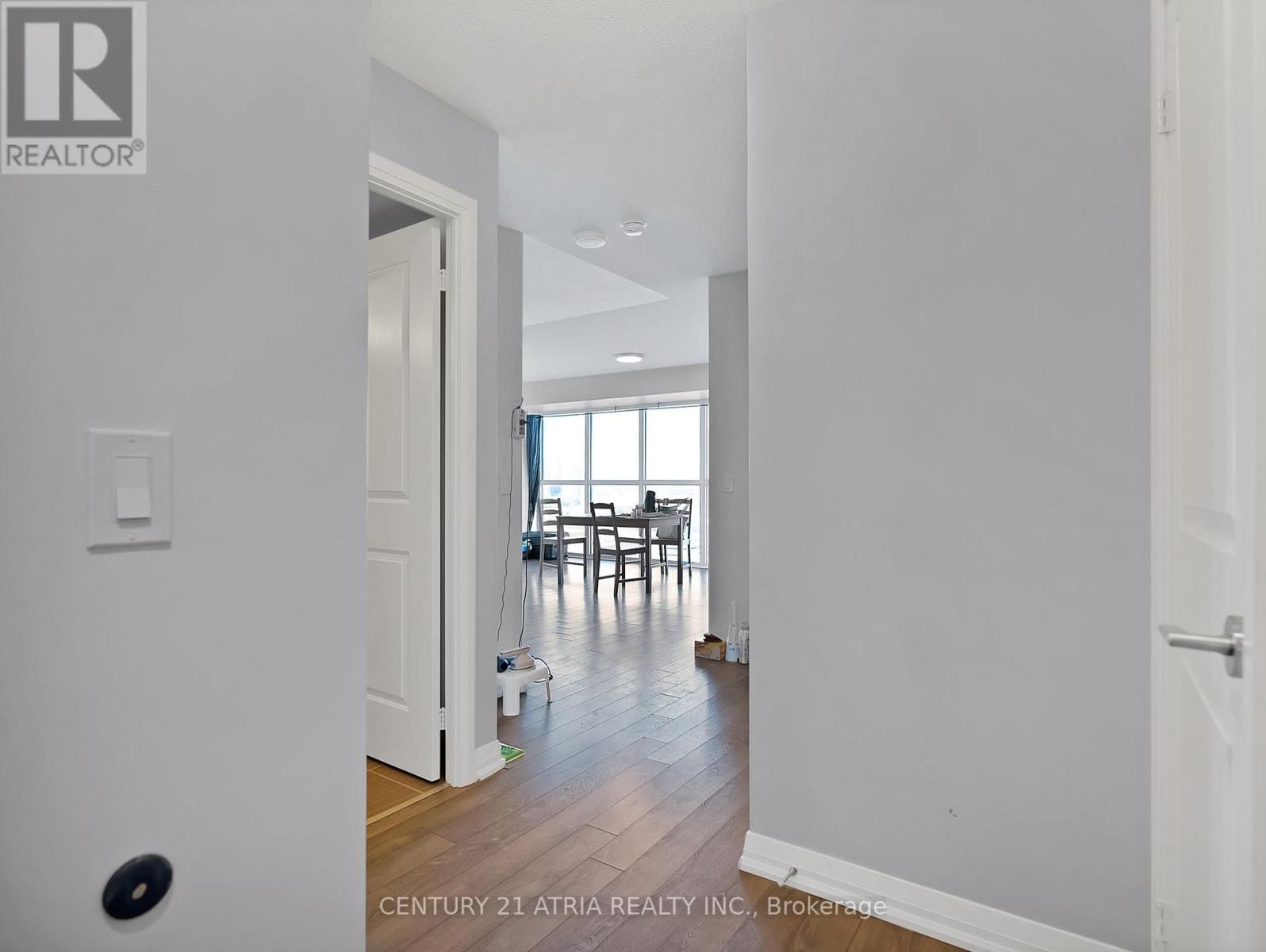 1505 - 30 MEADOWGLEN PLACE Image 14