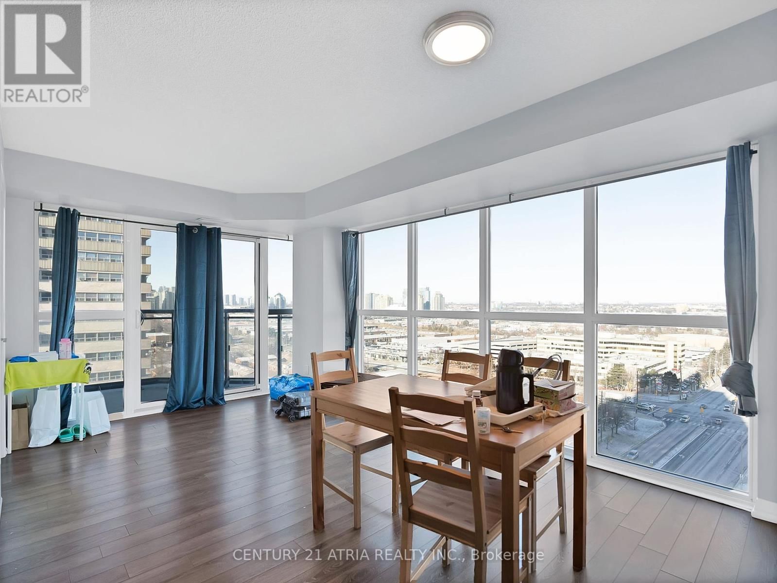 1505 - 30 MEADOWGLEN PLACE Image 23