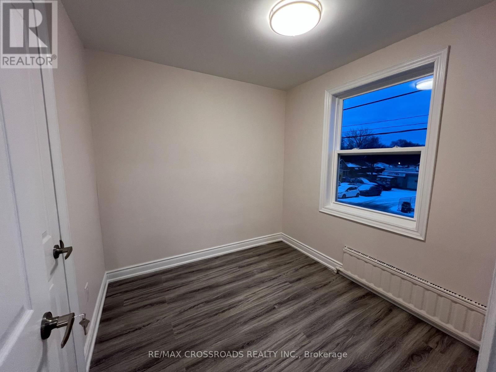 APT 1 - 1324B GERRARD STREET EAST Image 9