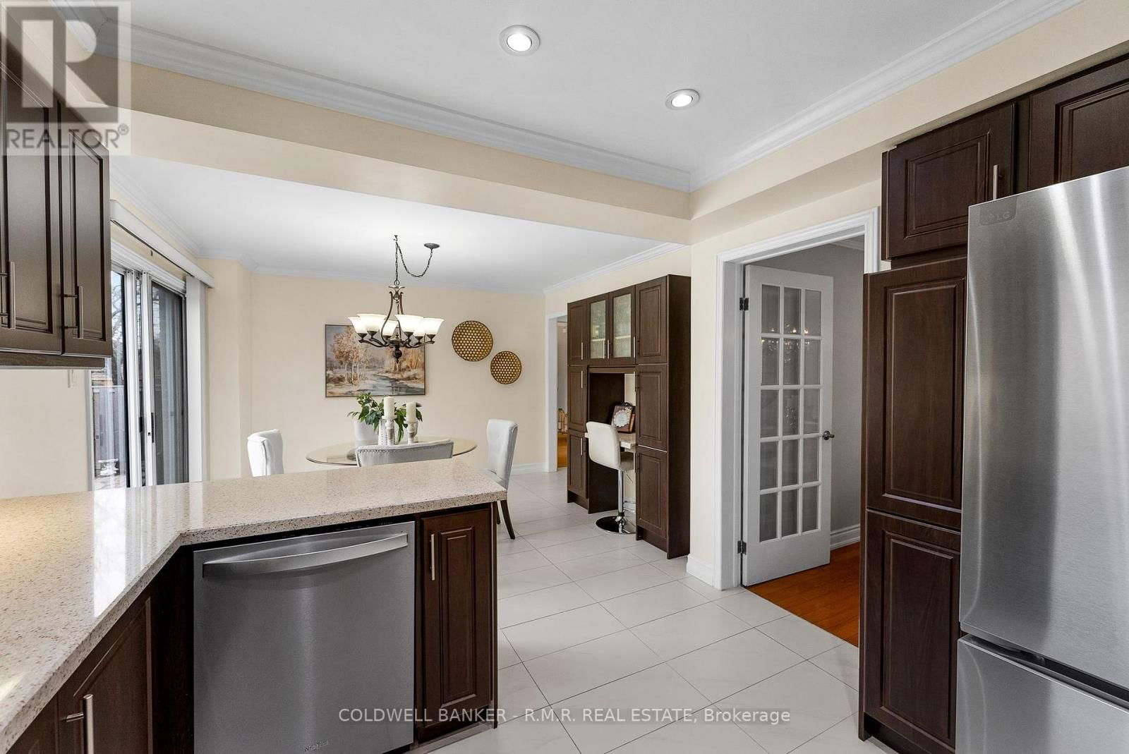 36 FALSTAFF CRESCENT Image 12