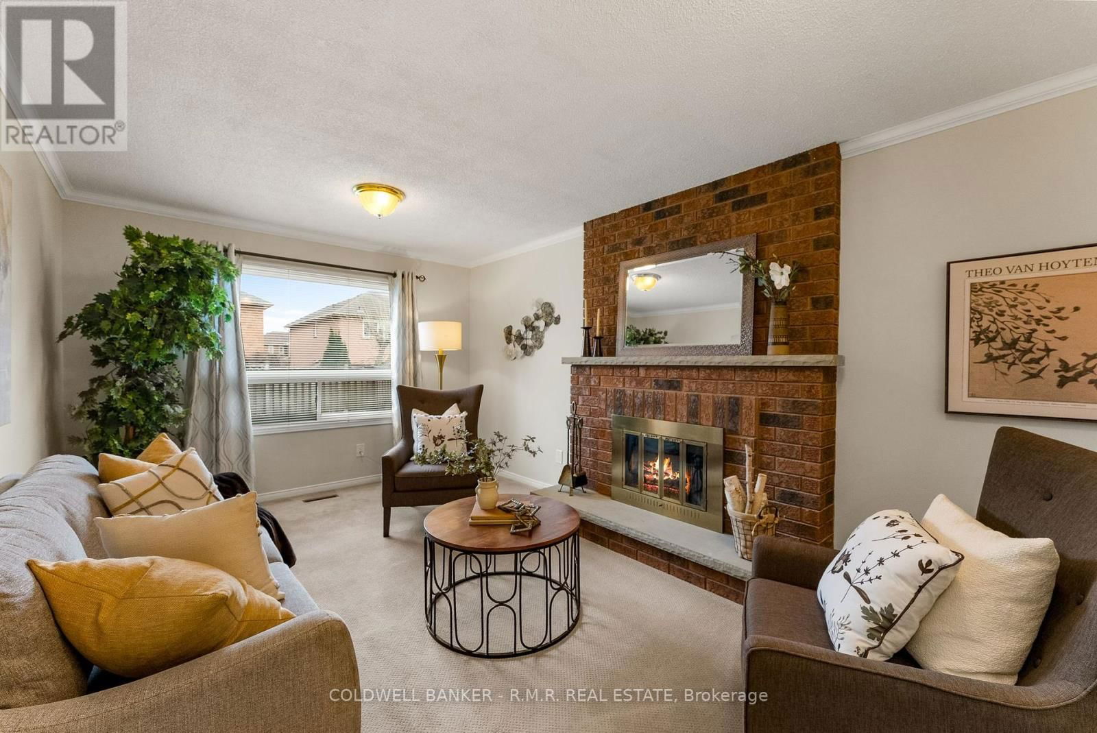36 FALSTAFF CRESCENT Image 16