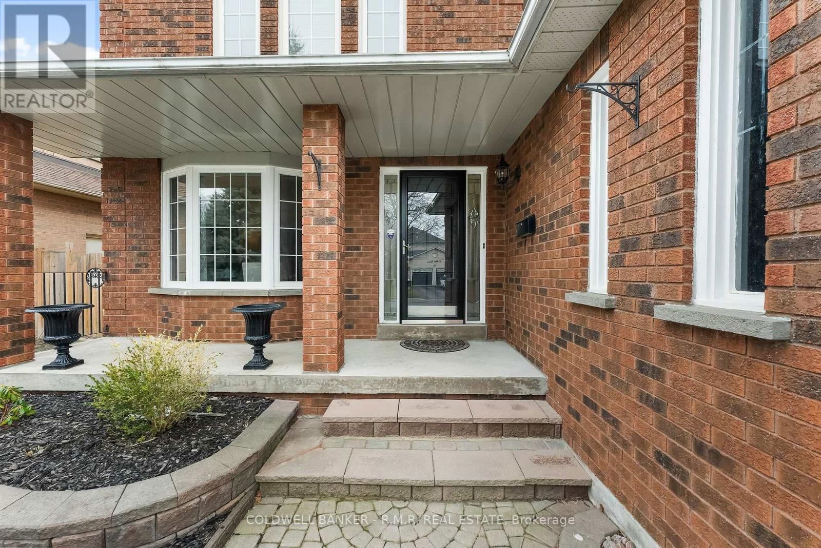 36 FALSTAFF CRESCENT Image 2