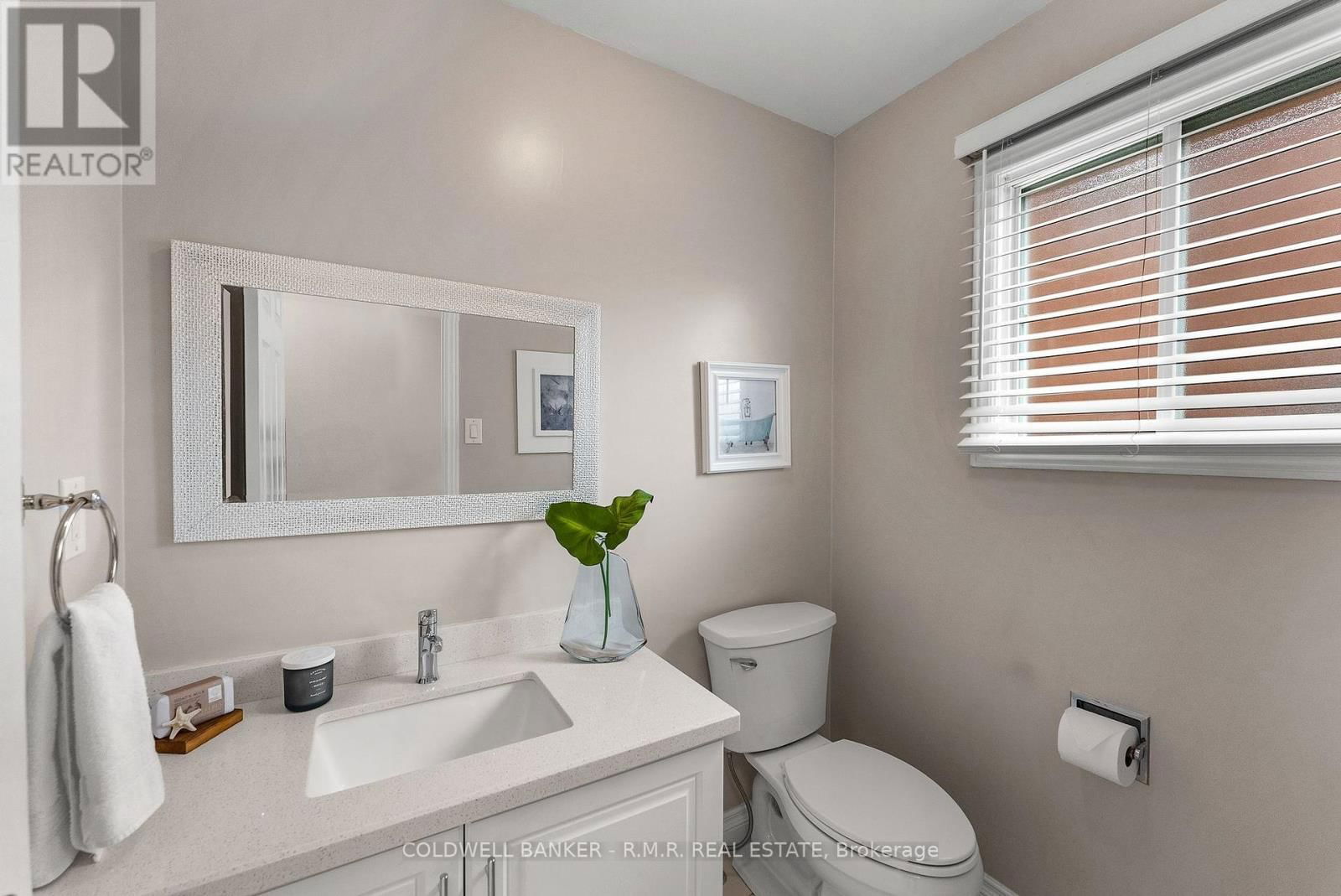 36 FALSTAFF CRESCENT Image 20