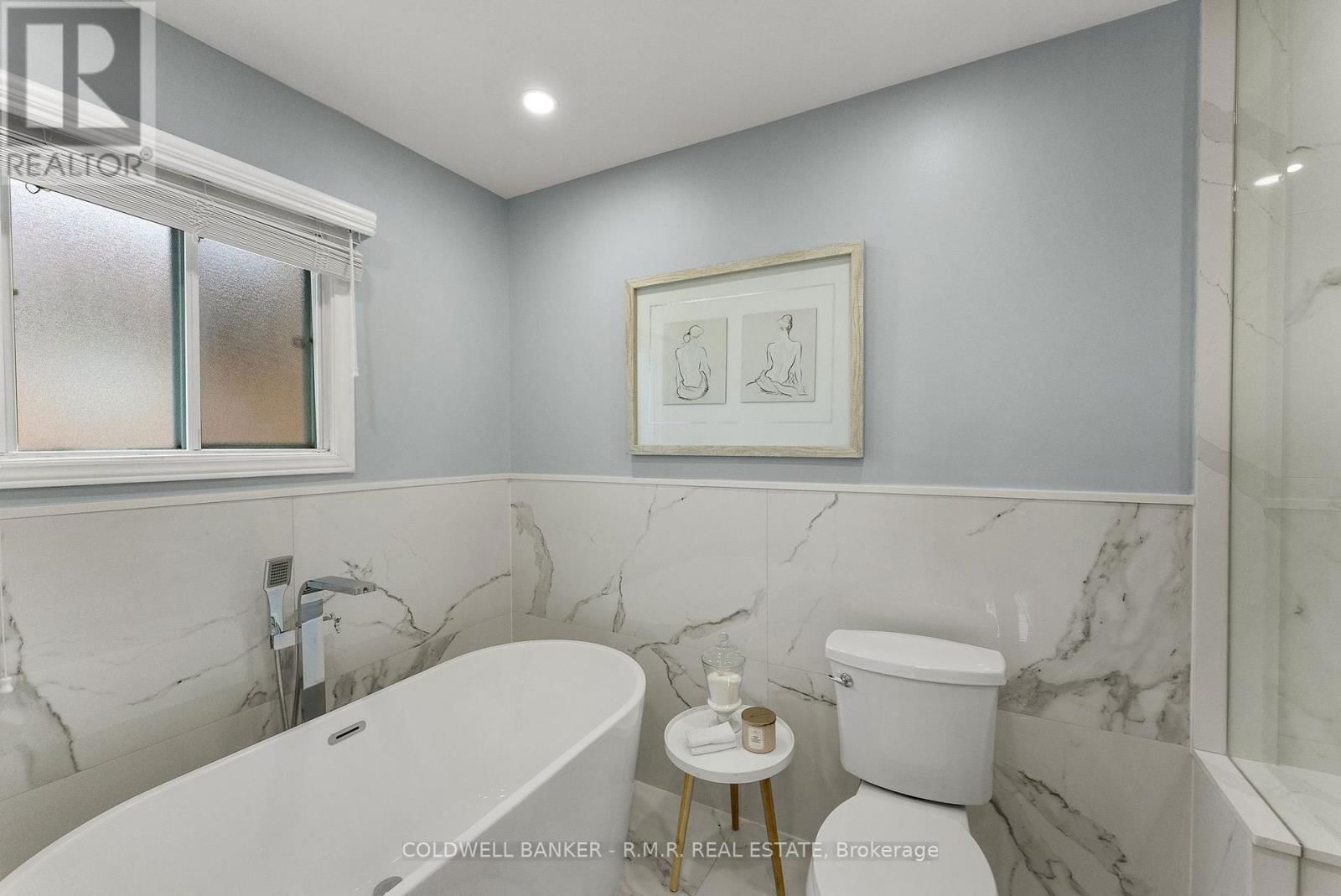 36 FALSTAFF CRESCENT Image 25