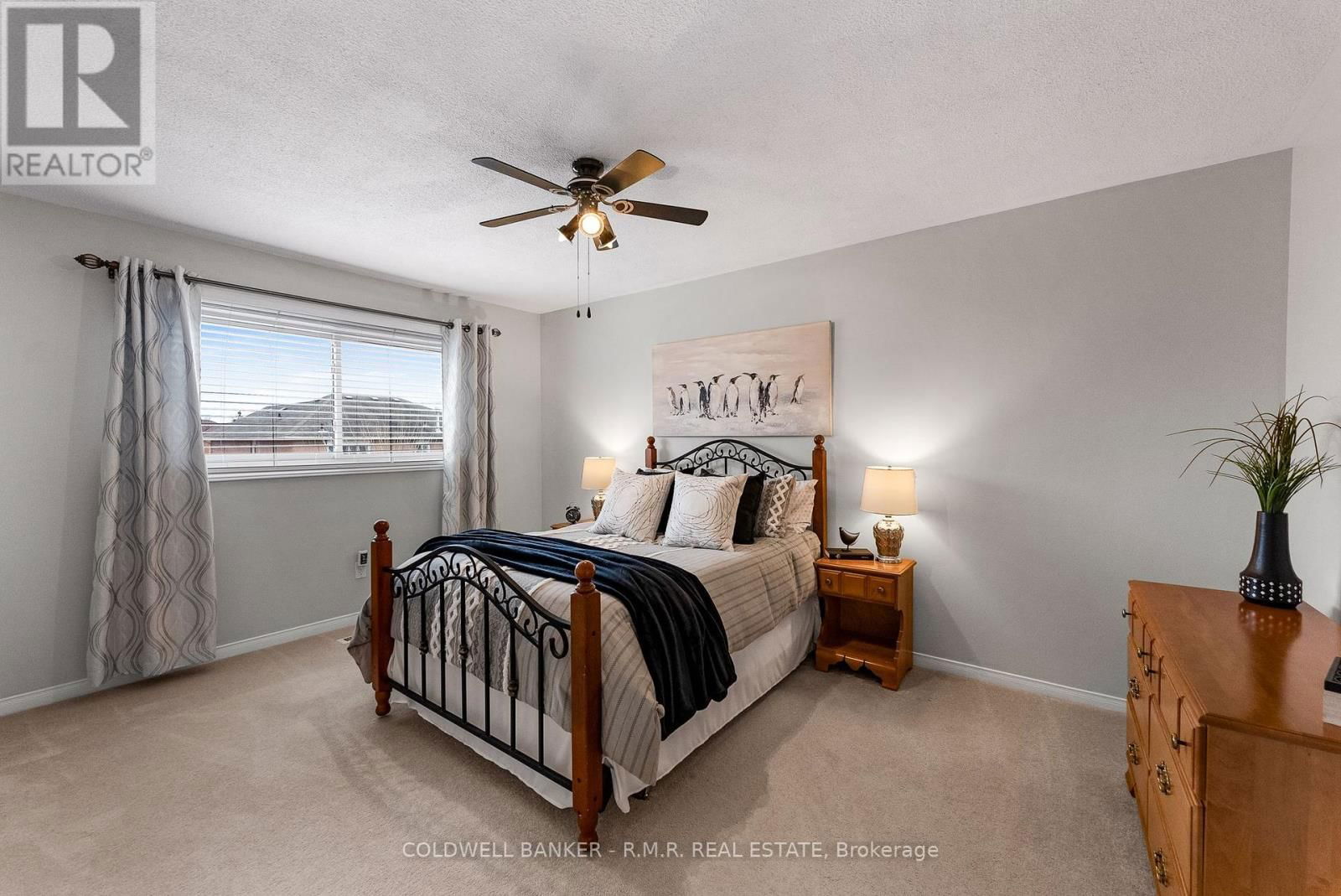 36 FALSTAFF CRESCENT Image 29