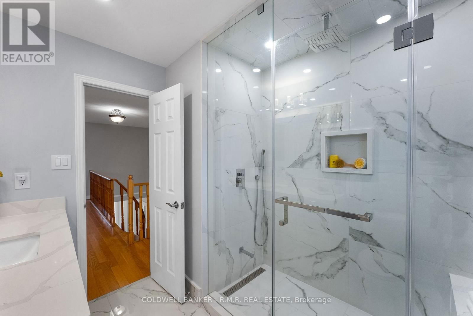36 FALSTAFF CRESCENT Image 32