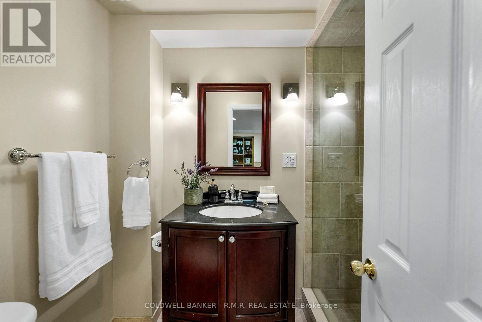36 FALSTAFF CRESCENT Image 41