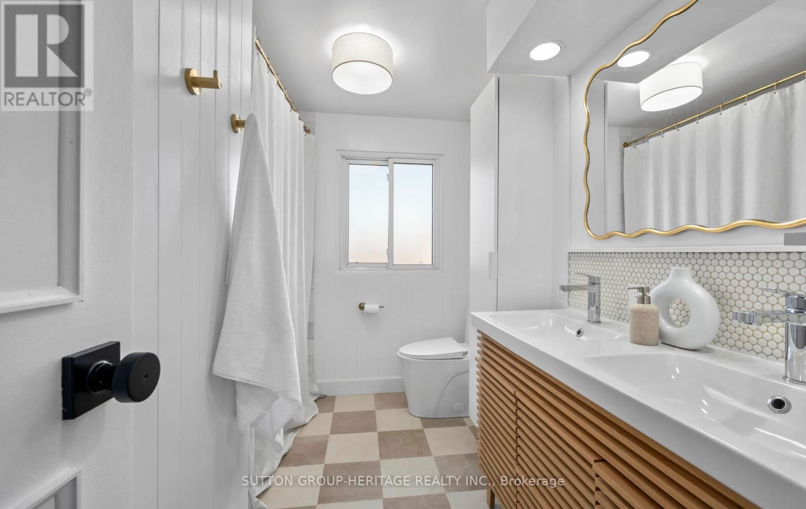 23 AGATE ROAD Image 24