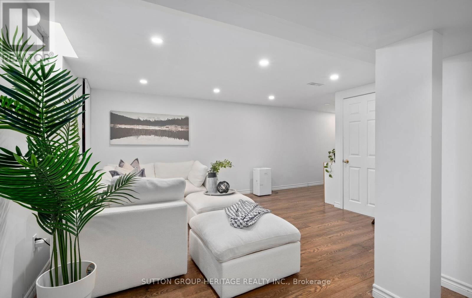 23 AGATE ROAD Image 26