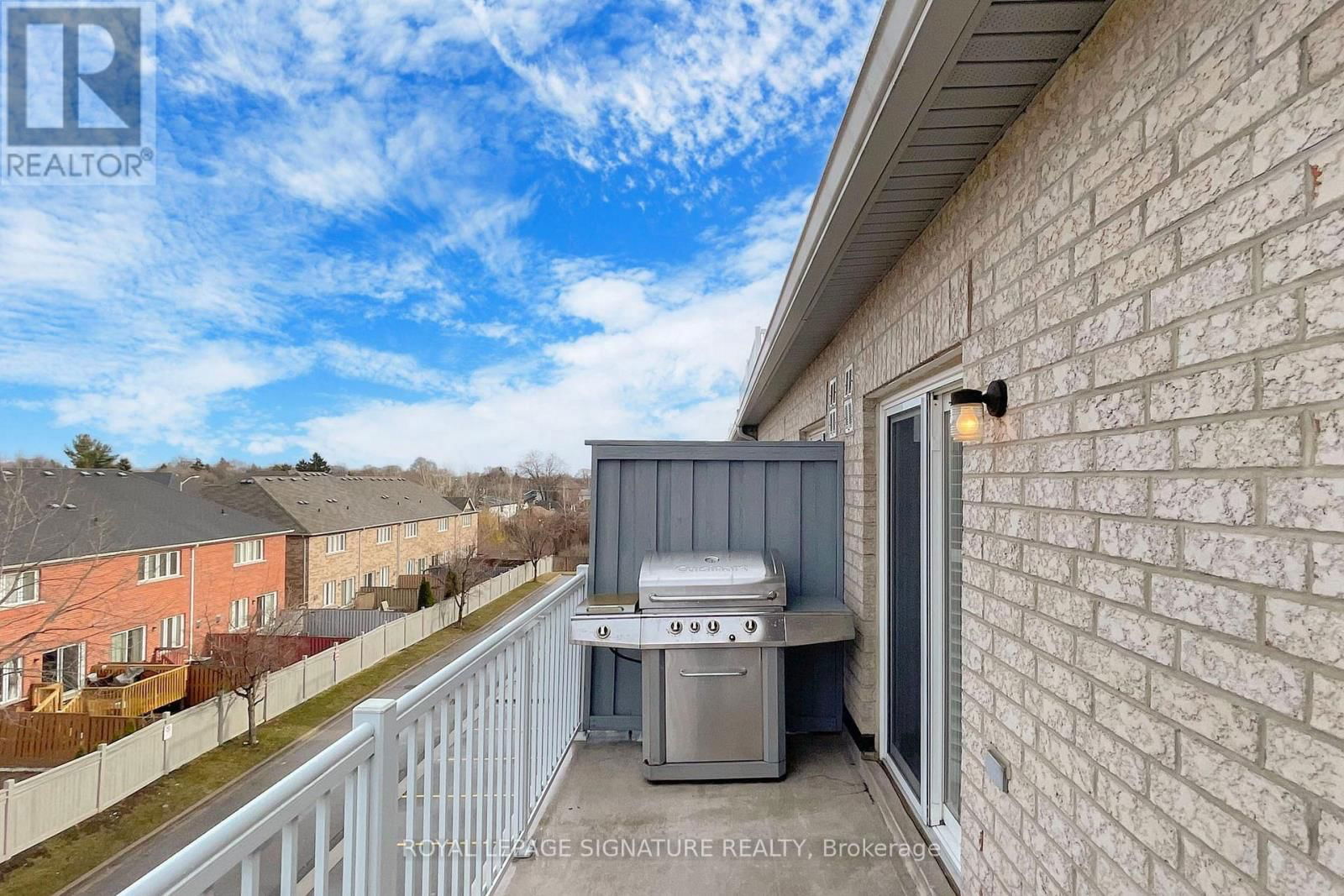 24 - 649D WARDEN AVENUE Image 16