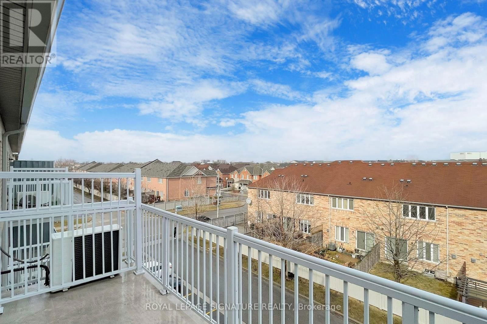 24 - 649D WARDEN AVENUE Image 17