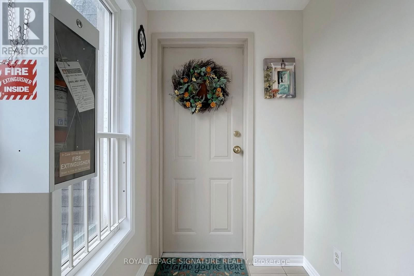 24 - 649D WARDEN AVENUE Image 3