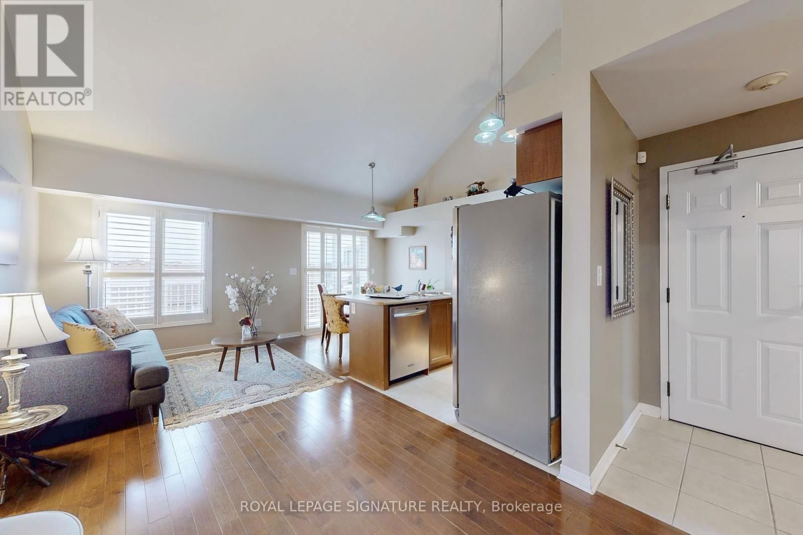 24 - 649D WARDEN AVENUE Image 9