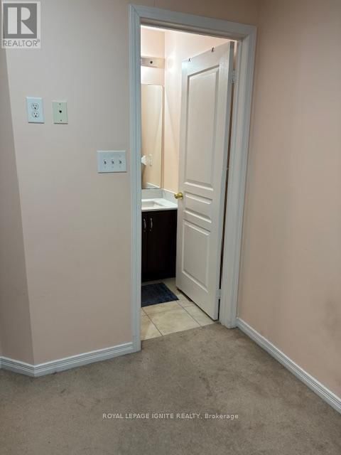 11 CURRAN HALL CRESCENT Image 14
